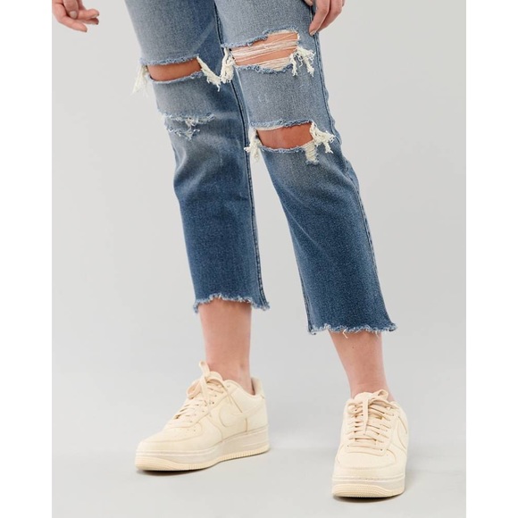 Hollister High-Rise Crop Slim Straight Jeans - Picture 4 of 5